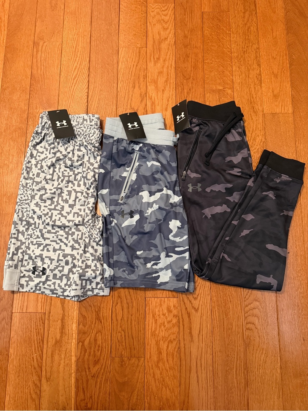 Lot of 3 (2 Lg shorts/1 Md long pants) Under Armour Boys Shorts Pants Athletic
